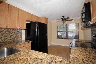 4706 Lucerne Lakes Blvd in Greenacres, FL - Building Photo - Building Photo