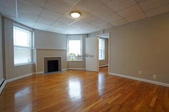 1055 Beacon St in Brookline, MA - Building Photo - Building Photo
