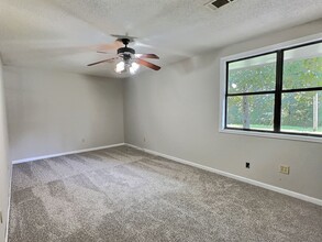 109 Co Rd 64 in Deatsville, AL - Building Photo - Building Photo