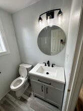 1587 Fall River Ave, Unit 1st Floor in Seekonk, MA - Building Photo - Building Photo