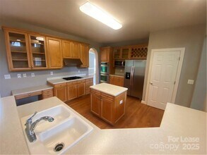 8730 Devonshire Dr in Huntersville, NC - Building Photo - Building Photo