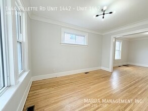 1444 Pillette Rd in Windsor, ON - Building Photo - Building Photo