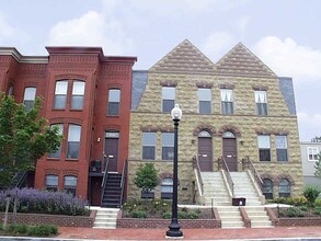 Townhomes on Capitol Hill CO-OP in Washington, DC - Foto de edificio - Building Photo