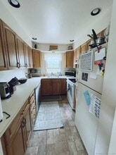 13 Grove St in Ridgefield, CT - Foto de edificio - Building Photo