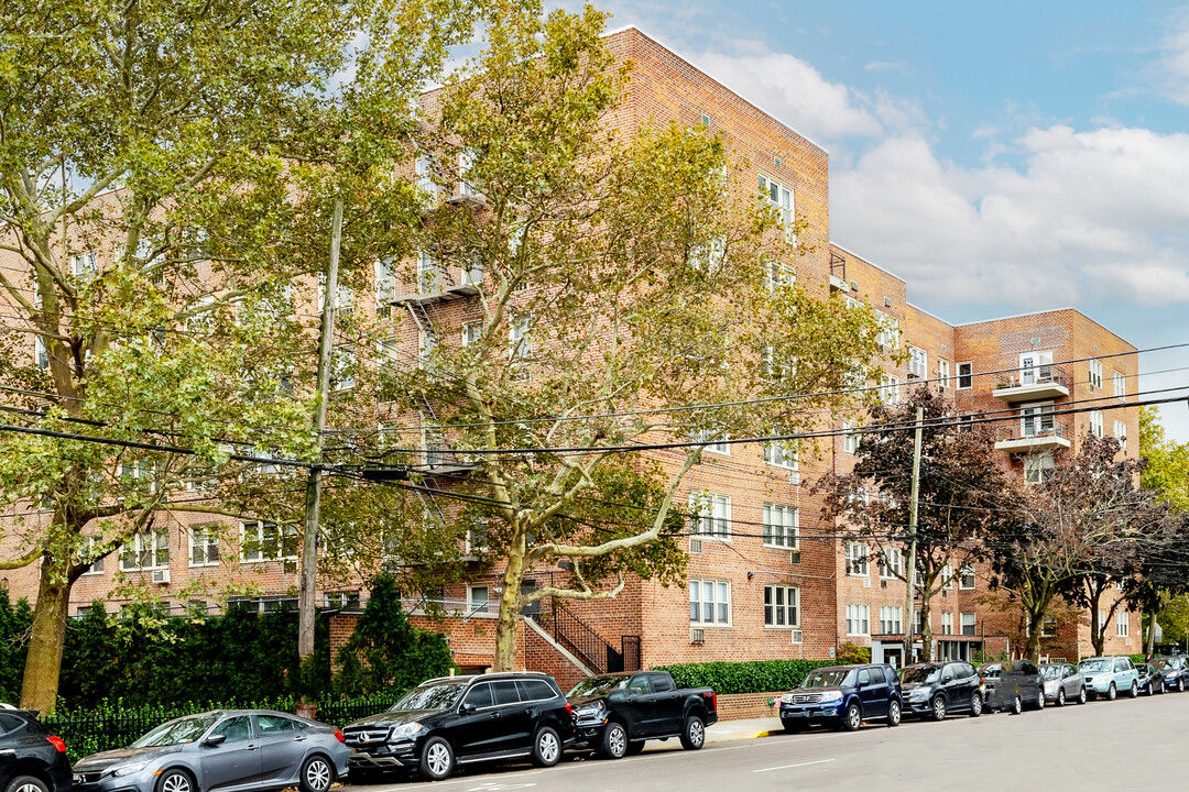 Toledo Court in Elmhurst, NY - Building Photo