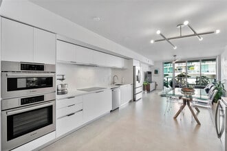 6620 Indian Creek Dr in Miami Beach, FL - Building Photo - Building Photo