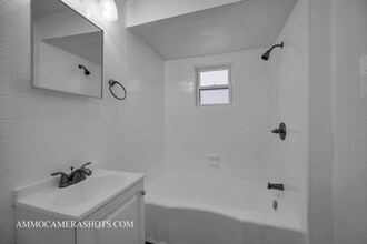 3508 Sunnyside Ave in Brookfield, IL - Foto de edificio - Building Photo