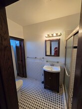 832 Blaylock Dr, Unit 2 in Dallas, TX - Building Photo - Building Photo