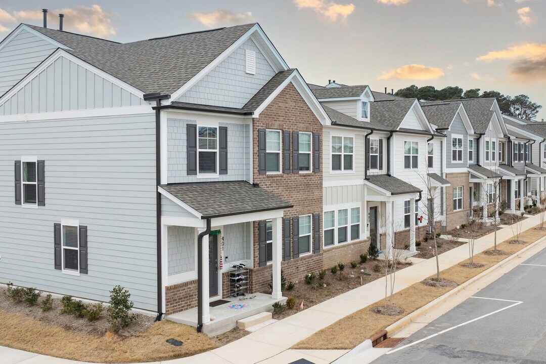 Parker Station in Fuquay Varina, NC - Building Photo