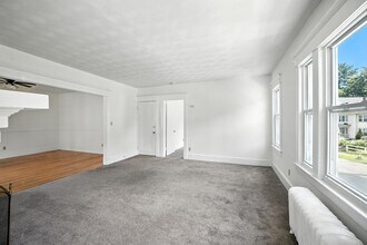124-126-126 Woodside Terrace in Springfield, MA - Foto de edificio - Building Photo