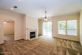 7068 Rapid River Dr W in Jacksonville, FL - Building Photo - Building Photo