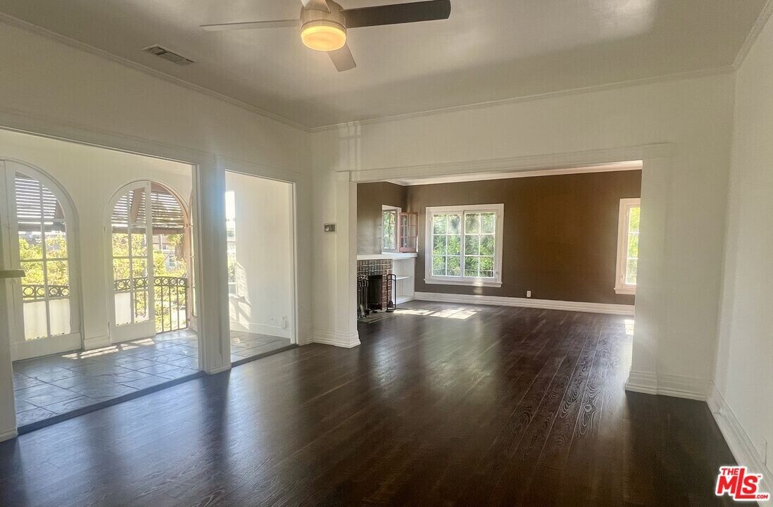 456 S Wilton Pl in Los Angeles, CA - Building Photo