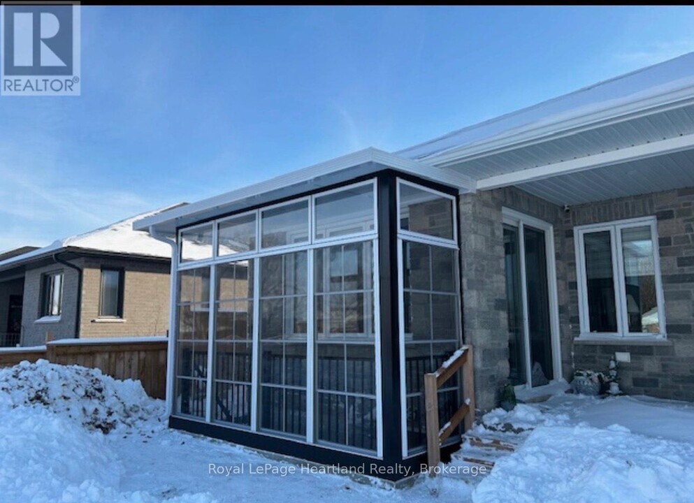 206 Shearwater Trl in Goderich, ON - Building Photo