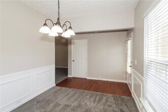 6208 Shenfield Ln in Union City, GA - Building Photo - Building Photo