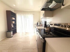 14901 Waverly Ln in Irvine, CA - Foto de edificio - Building Photo