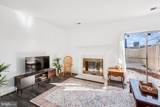 8703 Village Green Ct in Alexandria, VA - Building Photo - Building Photo