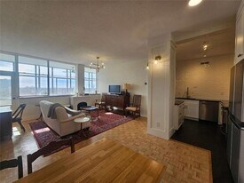 3060 Pharr Ct N Northwest, Unit 707 in Atlanta, GA - Building Photo