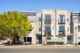 2034 NW 16th Ave in Portland, OR - Building Photo - Building Photo