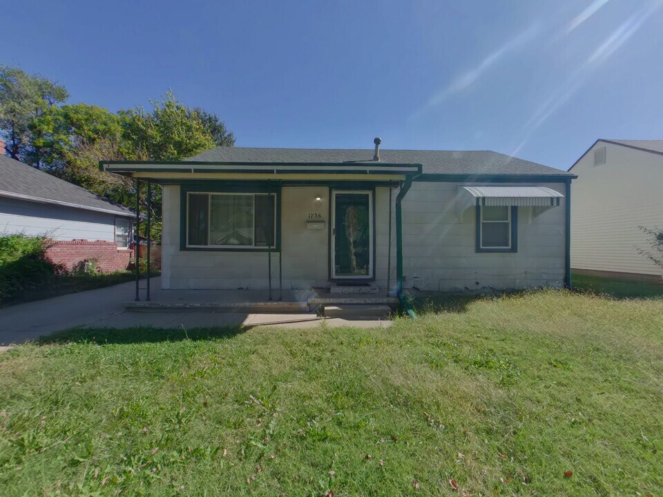 1736 N Volutsia in Wichita, KS - Building Photo