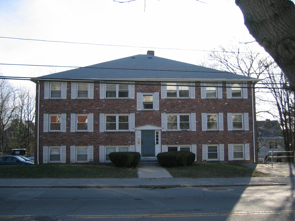 255 Nesmith St in Lowell, MA - Foto de edificio