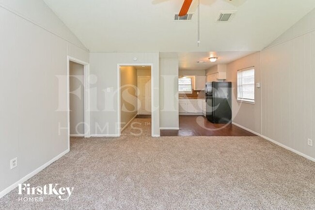 12811 Claygate Dr in Houston, TX - Building Photo - Building Photo