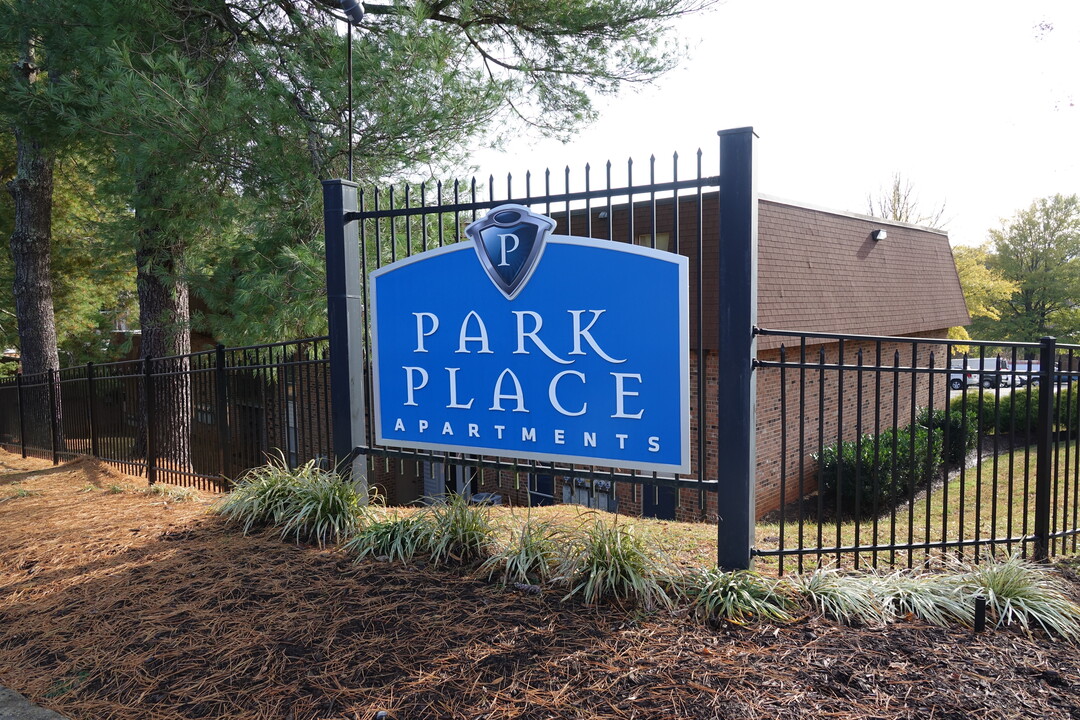 Park Place Apartments in Lynchburg, VA - Foto de edificio