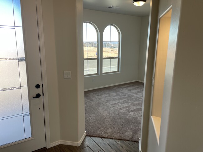 5208 Bullseye Rd NE in Rio Rancho, NM - Building Photo - Building Photo