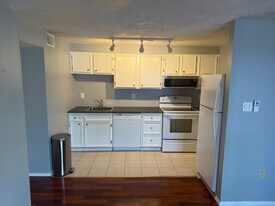 27512 Evergreen Run, Unit 27505 in Imperial, PA - Building Photo