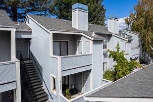 Claremont Meadows in Fremont, CA - Building Photo
