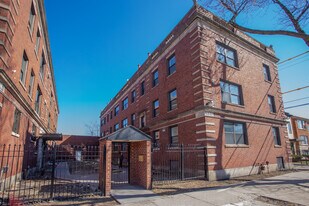 7505 S Yates Blvd in Chicago, IL - Building Photo