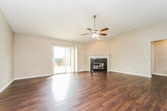 557 Fallen Timbers Dr in Orange Park, FL - Building Photo - Building Photo