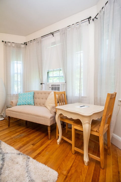 1253 Beacon St in Brookline, MA - Building Photo