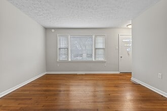 702 Della Dr in Lexington, KY - Building Photo - Building Photo