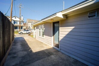 906 W 9th St in Houston, TX - Building Photo - Building Photo