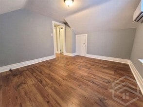 16 Clarke St E in Tillsonburg, ON - Building Photo - Building Photo