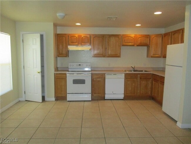 108 Harold Ave S in Lehigh Acres, FL - Building Photo - Building Photo