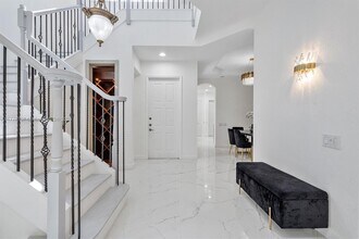 1382 Harbor View W in Hollywood, FL - Building Photo - Building Photo