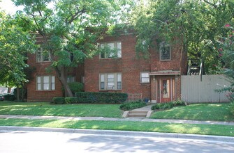 Rawlins/Throckmorton Apartments in Dallas, TX - Foto de edificio - Building Photo