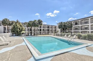 2323 McCoy Rd in Belle Isle, FL - Building Photo