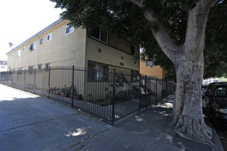 968 S Harvard Blvd in Los Angeles, CA - Building Photo - Building Photo