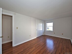 73 Broadway in Harrison, NY - Building Photo - Building Photo