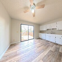 611 Hickory Hill Ln in Des Moines, IA - Building Photo - Building Photo