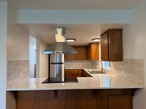 1045 3rd Ave in Sequim, WA - Foto de edificio - Building Photo