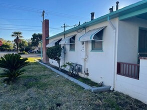 195 E Canal Dr in Turlock, CA - Building Photo - Building Photo