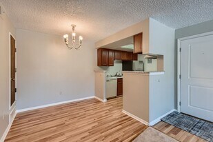 4400 S Quebec St in Denver, CO - Building Photo