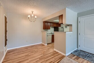 4400 S Quebec St in Denver, CO - Building Photo - Building Photo