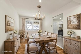 153 Vernon Valley Rd in East Northport, NY - Building Photo - Building Photo