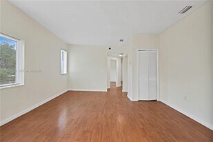 109 NW 6th Ave in Miami, FL - Building Photo