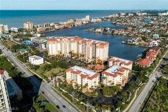 410 Flagship Dr in Naples, FL - Building Photo - Building Photo