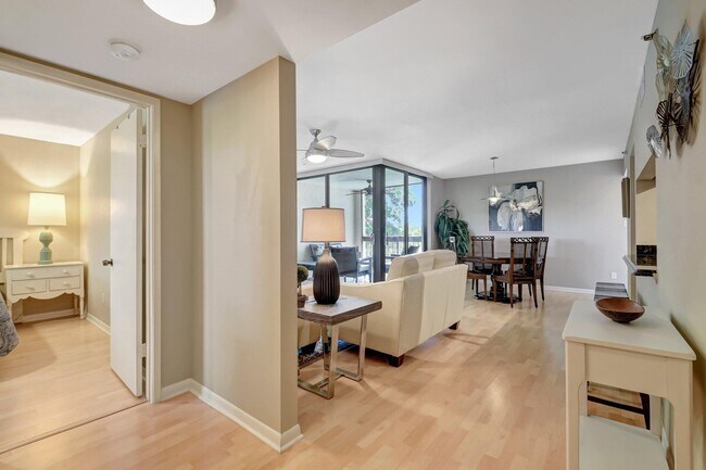 950 Lavers Cir in Delray Beach, FL - Building Photo - Building Photo